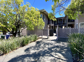 Sa Mona Apartments in San Rafael, CA - Foto de edificio - Building Photo