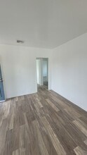 506 E Kelso St, Unit 510 in Inglewood, CA - Building Photo - Building Photo