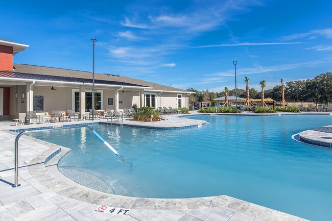 Summer Pointe Village in Summerfield, FL - Foto de edificio - Building Photo