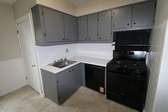 4287 Rocky River Dr in Cleveland, OH - Building Photo - Building Photo