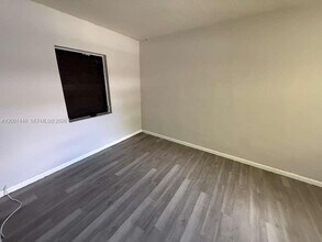 817 NW 10th St in Hallandale Beach, FL - Building Photo - Building Photo