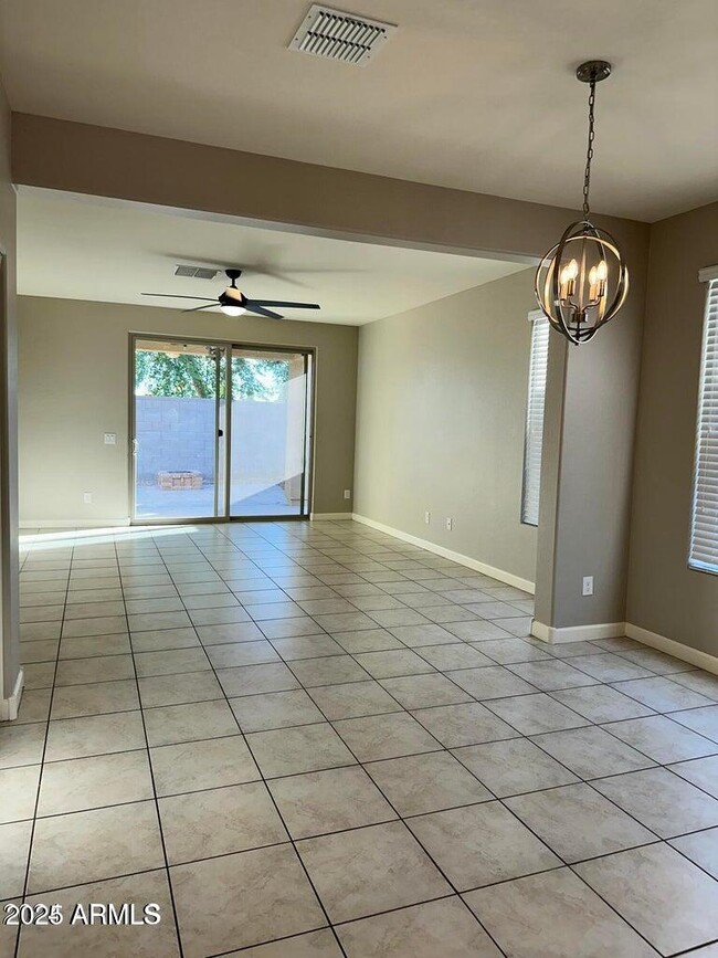 33299 N Bowles Dr in San Tan Valley, AZ - Building Photo - Building Photo