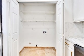 6711 Deatonhill Dr in Austin, TX - Building Photo - Building Photo