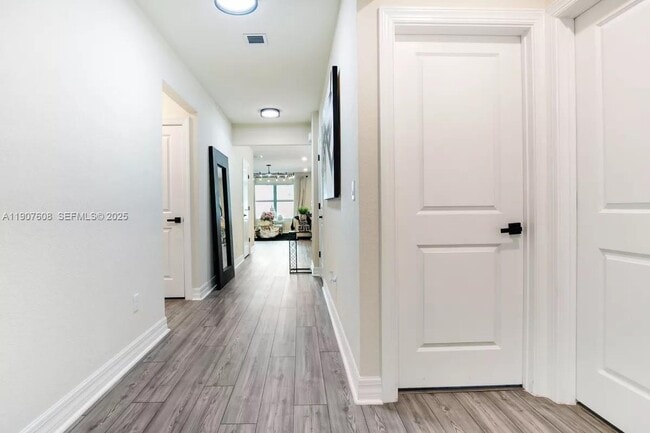 2940 Shortleaf Ave in Oakland Park, FL - Building Photo - Building Photo