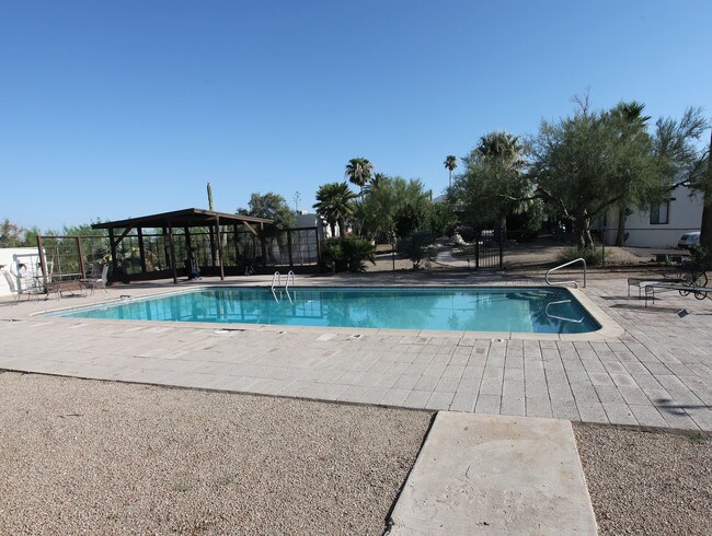 Ranch House Lodge in Tucson, AZ - Foto de edificio - Building Photo