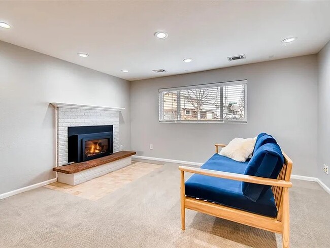 property at 1403 Lefthand Dr