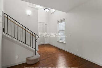 2574 NW Parnell Terrace in Portland, OR - Building Photo - Building Photo
