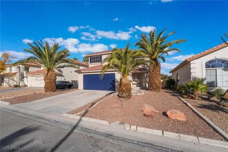 8444 Chinook Candy Ct in Las Vegas, NV - Building Photo - Building Photo