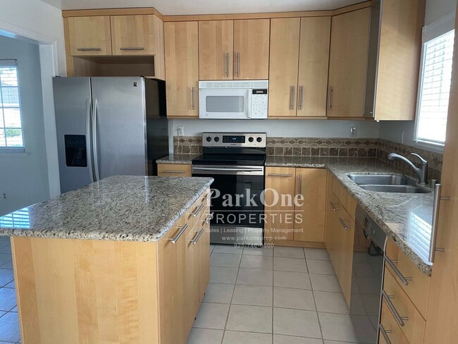 562 Mt Dell Dr in Clayton, CA - Building Photo - Building Photo