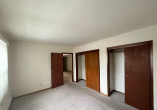 Chapel Drive Apartments in Milton, WI - Foto de edificio - Building Photo