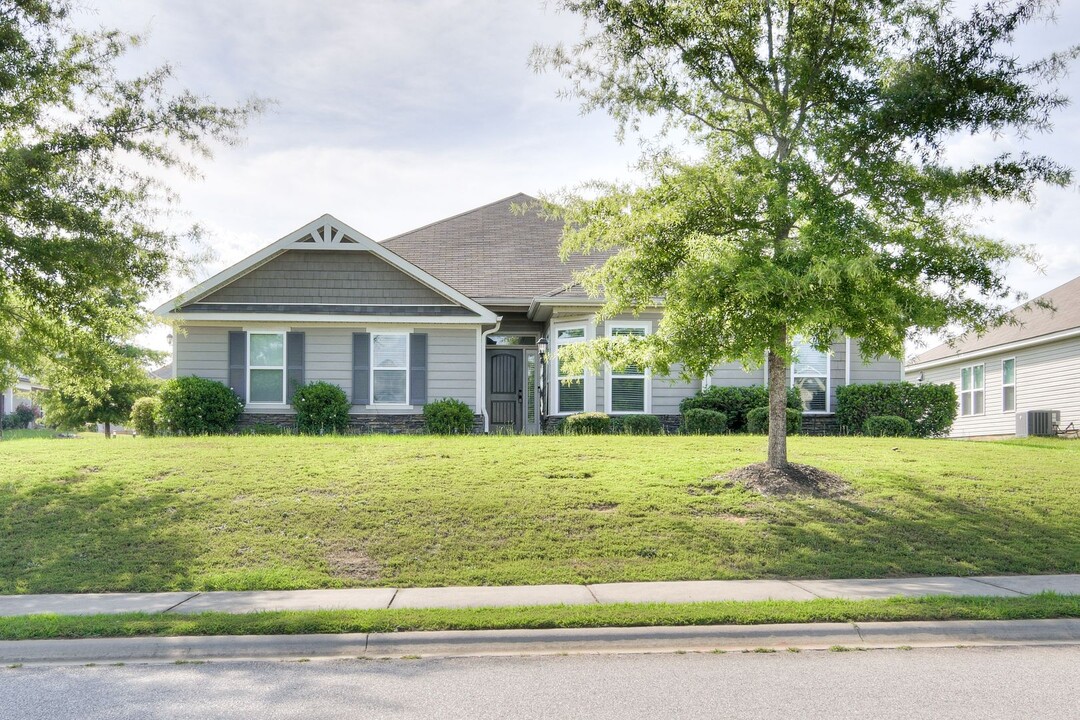 901 Avalon Ct in Grovetown, GA - Building Photo