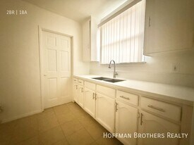 1631 S Bronson Ave in Los Angeles, CA - Building Photo