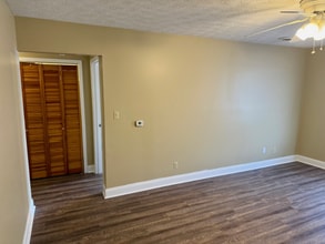 946 Madison Ave, Unit 1 in Huntington, WV - Building Photo - Building Photo