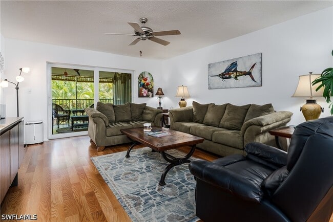 5419 Rattlesnake Hammock Rd in Naples, FL - Building Photo - Building Photo