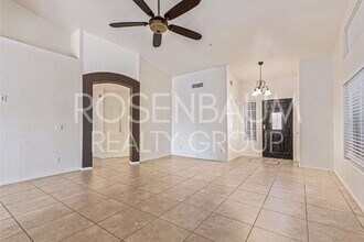 11933 E Becker Ln in Scottsdale, AZ - Building Photo - Building Photo