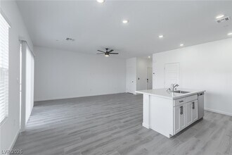 9934 Carlon Hls Ave in Las Vegas, NV - Building Photo - Building Photo