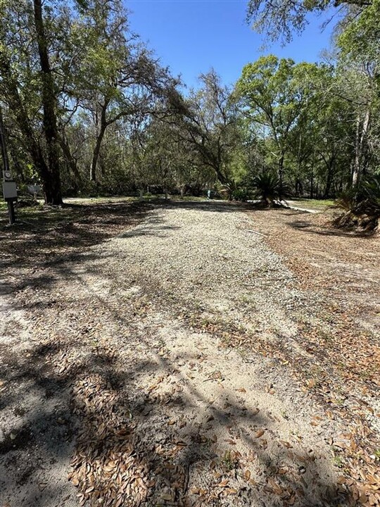 39847 FL-575 in Dade City, FL - Building Photo