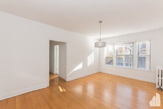 7000 N Sheridan Rd in Chicago, IL - Foto de edificio - Building Photo