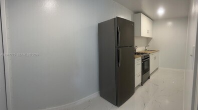 9625 NW 36th Ave in Miami, FL - Building Photo - Building Photo