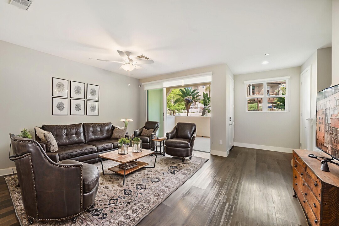 4412 Paxton Pl in Calabasas, CA - Building Photo