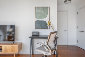 435 W 31st St, Unit FL8-ID2234 in New York, NY - Building Photo - Building Photo