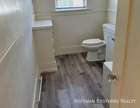 644 W 5th St in Los Angeles, CA - Foto de edificio - Building Photo