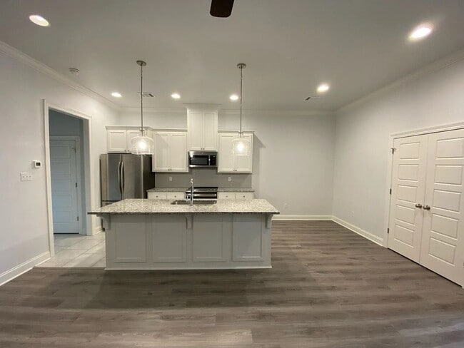 1474 Partierre Ln in Baton Rouge, LA - Building Photo - Building Photo
