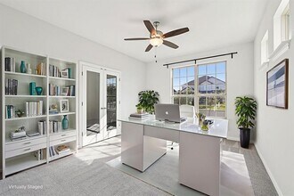 427 Bluejack Wy in Hutto, TX - Foto de edificio - Building Photo