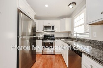 6-21 Clarendon Way in Manchester, NH - Building Photo - Building Photo