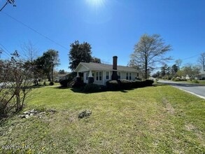 417 N Timberly Ln in Burgaw, NC - Building Photo - Building Photo