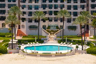 7744 Fisher Island Dr in Miami Beach, FL - Building Photo - Building Photo