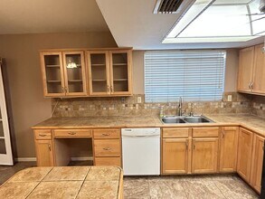 6405 W Eva St in Glendale, AZ - Building Photo - Building Photo