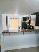 241 Riviera Cir in Weston, FL - Building Photo - Building Photo