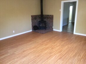 945 NW Albany Ave in Bend, OR - Building Photo - Building Photo