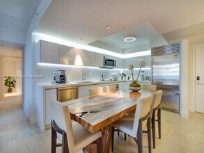 102-124 24th St in Miami Beach, FL - Foto de edificio - Building Photo