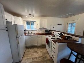 2219 Bush Ave NW in Olympia, WA - Building Photo - Building Photo