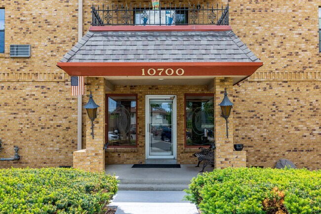 Vintage Place Retirement 55+-No Pets Allowed in Wheat Ridge, CO - Building Photo - Building Photo