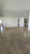 2707 NE 32nd St in Fort Lauderdale, FL - Foto de edificio - Building Photo