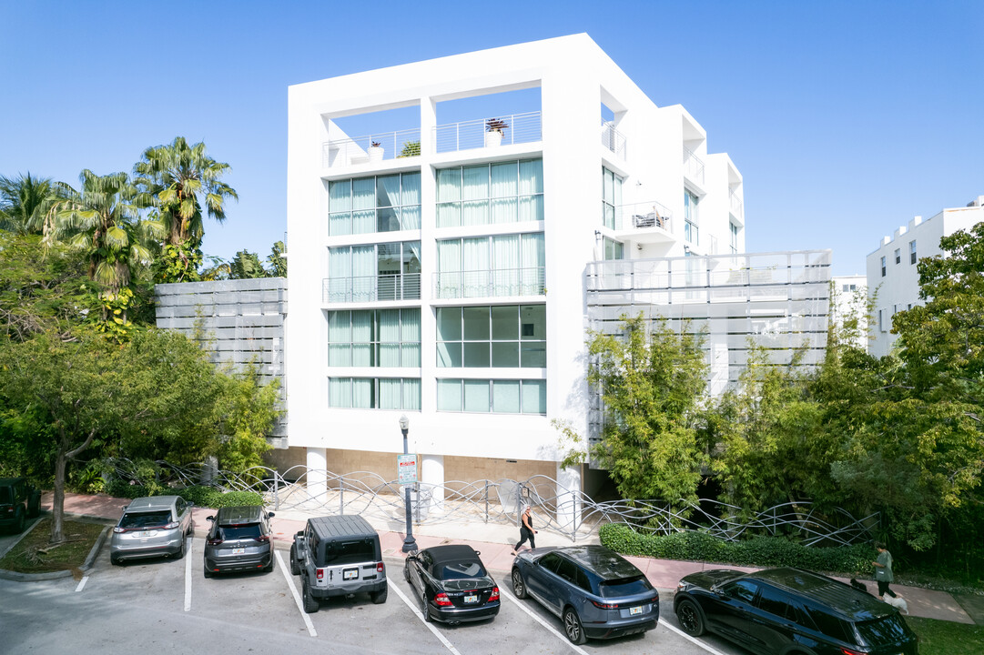 Ilona Lofts in Miami Beach, FL - Building Photo