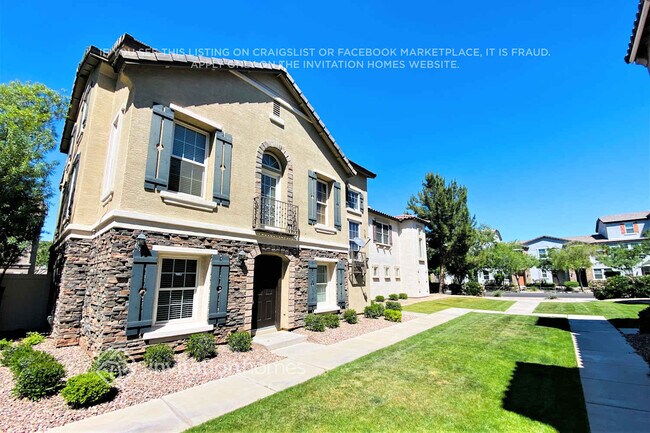 5727 S 21st Terrace in Phoenix, AZ - Foto de edificio - Building Photo