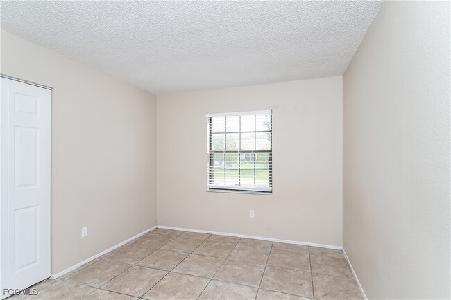 3421 32nd St SW in Lehigh Acres, FL - Building Photo - Building Photo