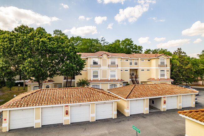 Key West Condominium in Altamonte Springs, FL - Foto de edificio - Building Photo