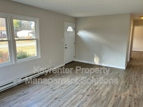 26 Whiteoak Cir in Lyndhurst, VA - Building Photo - Building Photo