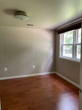 13609 Creekside Dr in Silver Spring, MD - Building Photo - Building Photo