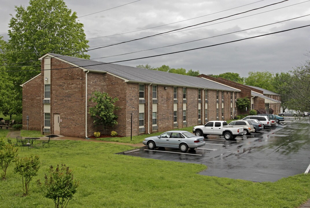 Holiday House of Woodbury in Woodbury, TN - Foto de edificio