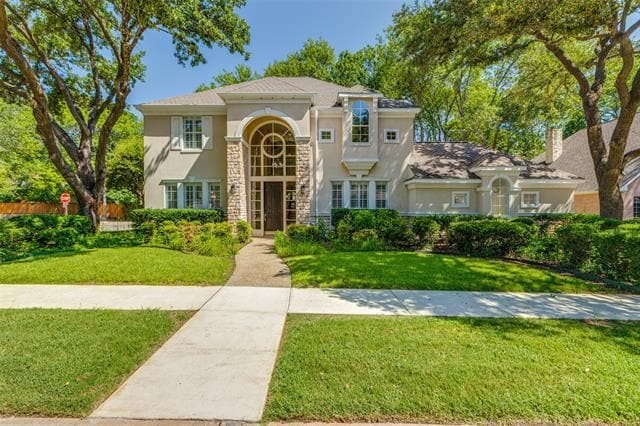 property at 2514 Maywood Ln