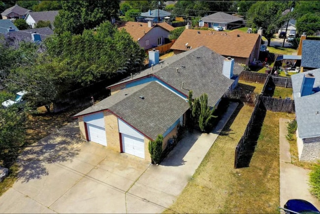 619 Luther Dr in Georgetown, TX - Foto de edificio - Building Photo