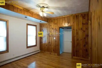 24 Hardwick St, Unit 3 in Cambridge, MA - Building Photo - Building Photo