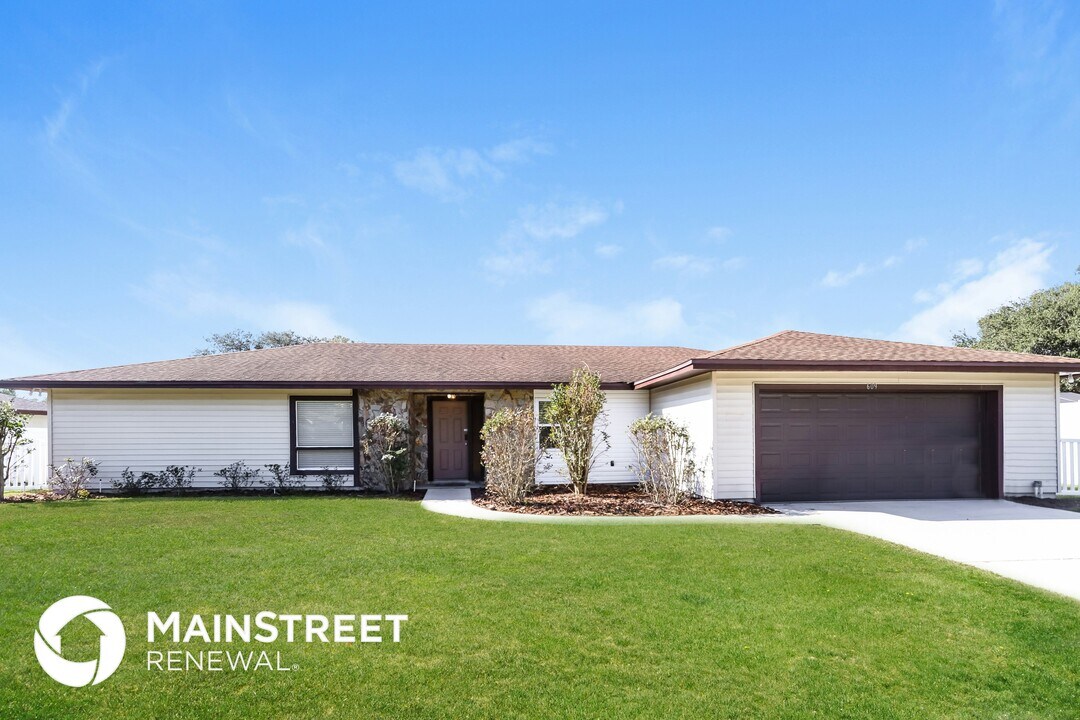609 Willow Run in Lakeland, FL - Building Photo