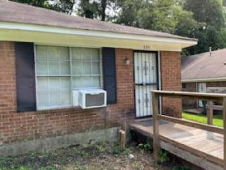 635 McWhirter Ave in Memphis, TN - Building Photo